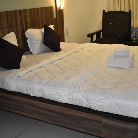 בהוי Hotel Shyam Palace מראה חיצוני תמונה