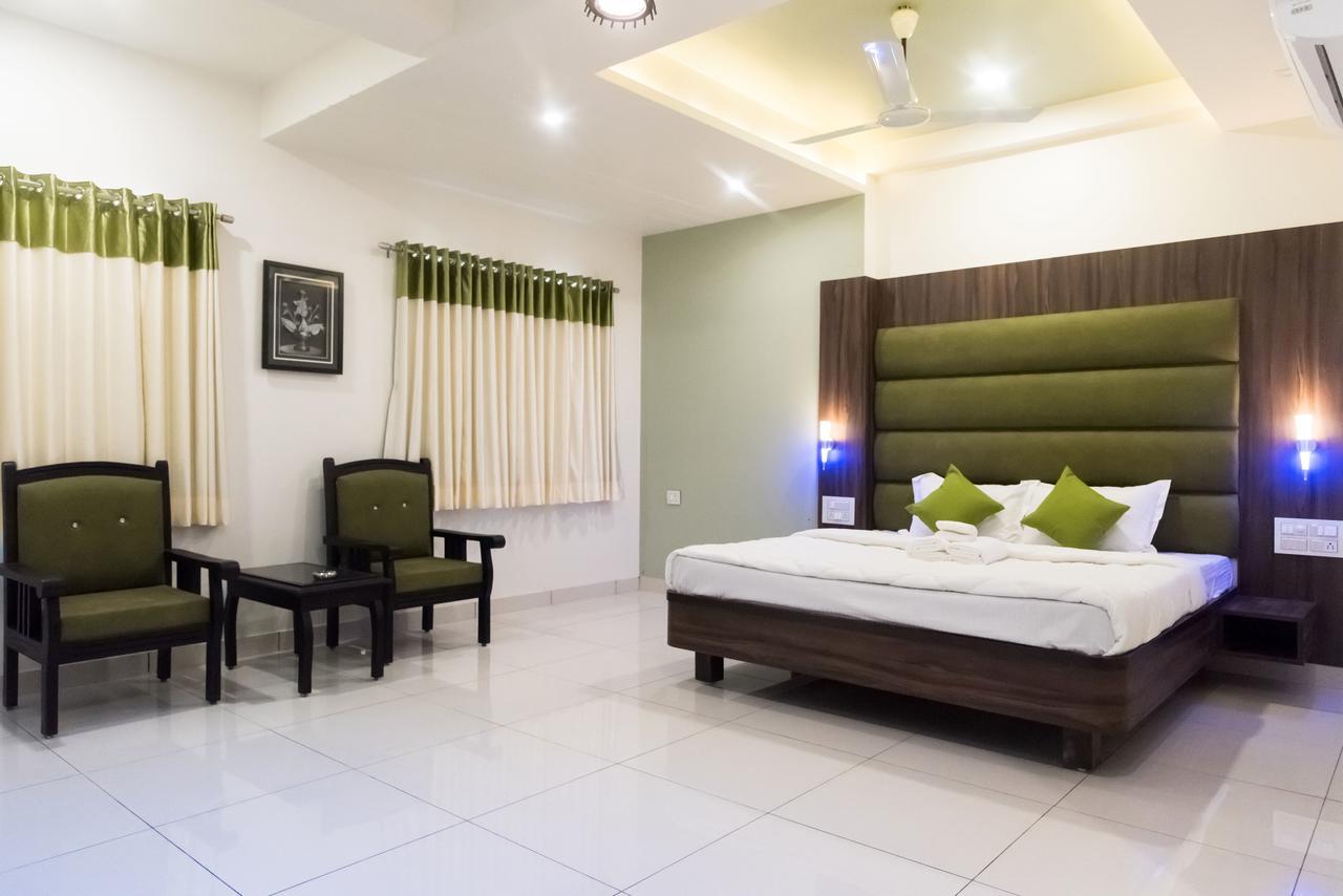 בהוי Hotel Shyam Palace מראה חיצוני תמונה