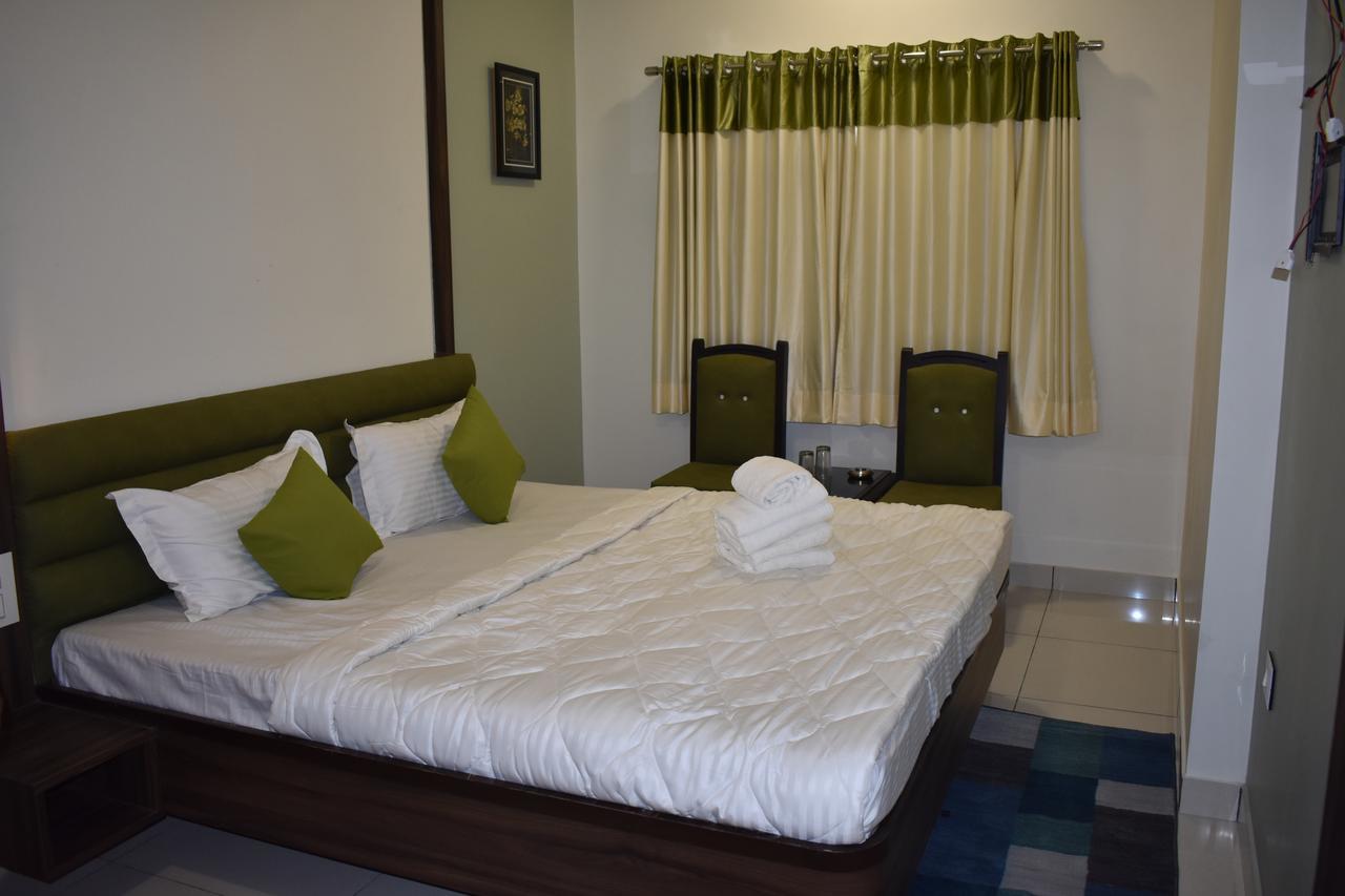 בהוי Hotel Shyam Palace מראה חיצוני תמונה