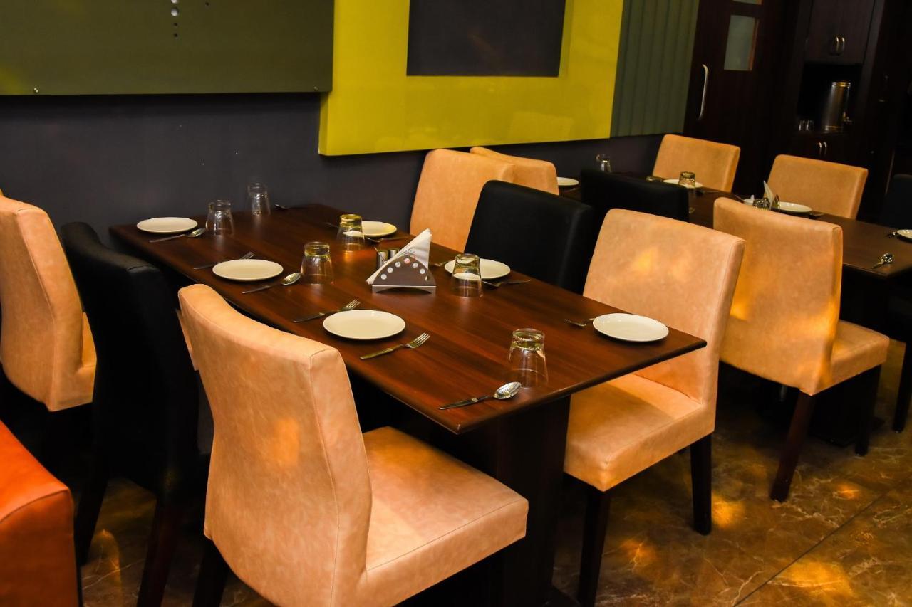 בהוי Hotel Shyam Palace מראה חיצוני תמונה