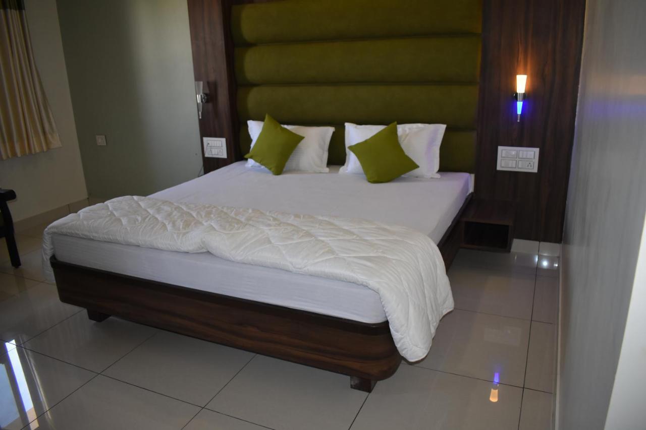 בהוי Hotel Shyam Palace מראה חיצוני תמונה