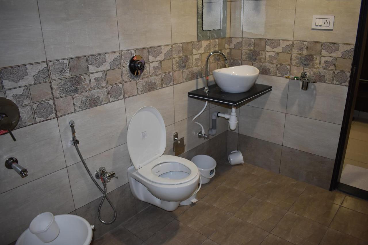 בהוי Hotel Shyam Palace מראה חיצוני תמונה