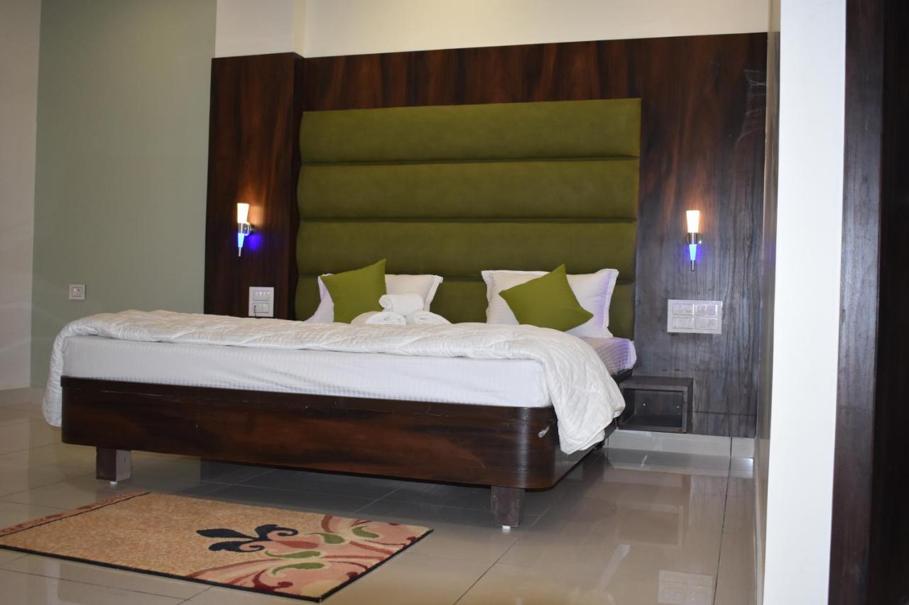 בהוי Hotel Shyam Palace מראה חיצוני תמונה